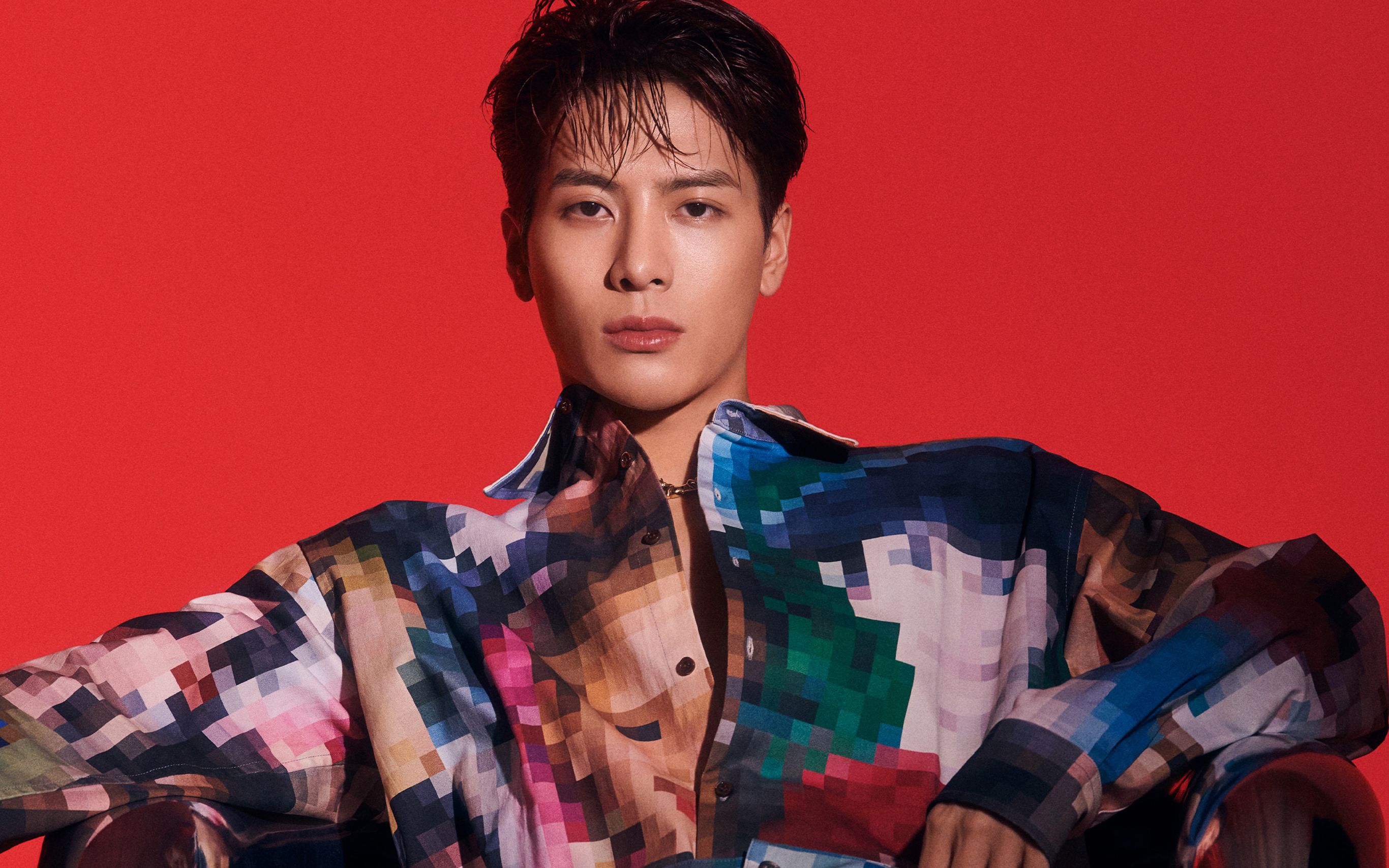 王嘉尔这段英文rap无敌,全能嘎嘎每次舞台都那么强,真空西装也太性感