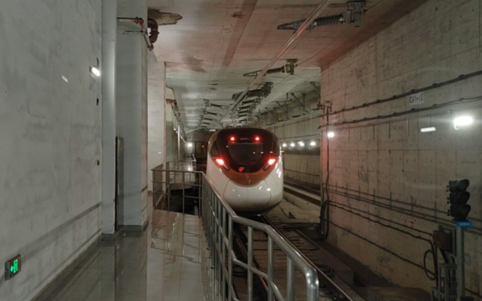 【广东城际】广州地铁22号线d2型电客车混跑广州地铁18号线22x009-010