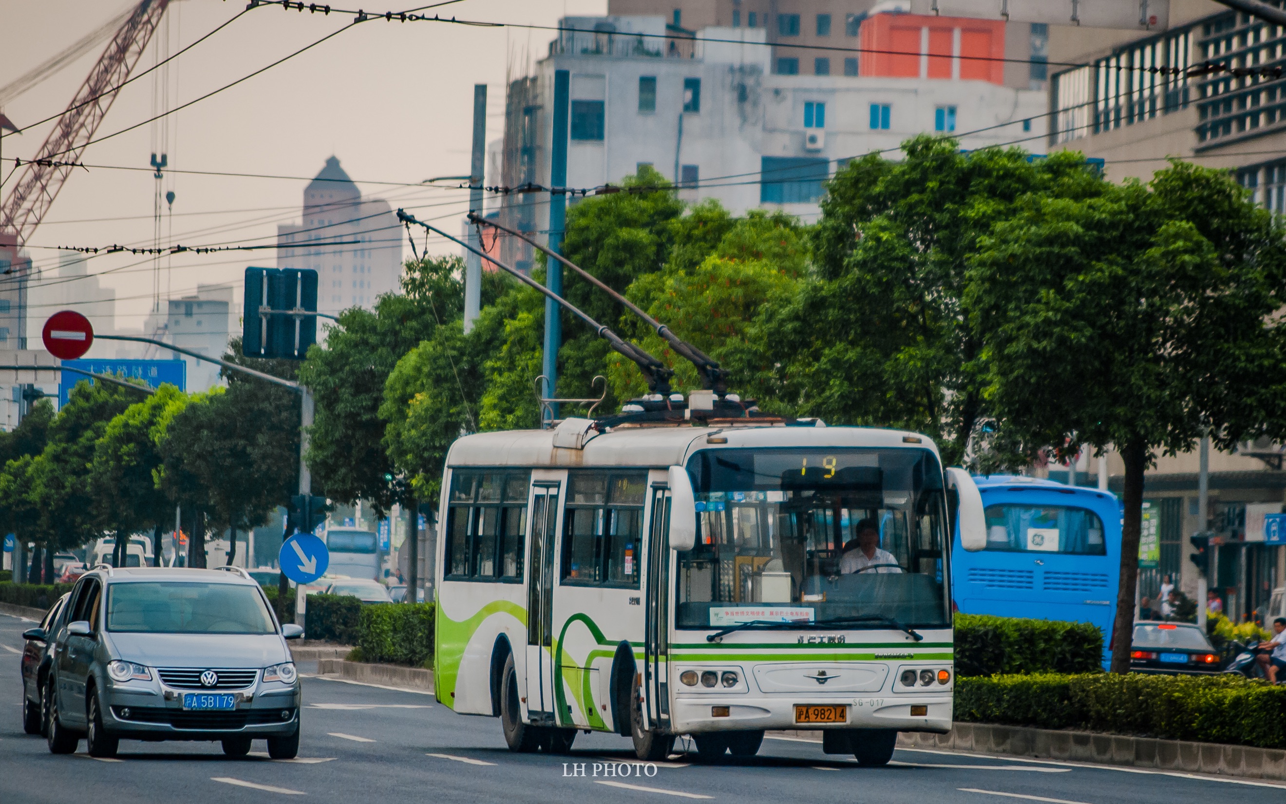 上海19路无轨电车ii_哔哩哔哩 (゜-゜)つロ 干杯~-bilibili