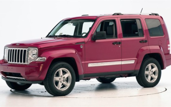 2008 吉普 自由人 正面40%偏置可变形壁障碰撞测试(驾驶侧) iihs