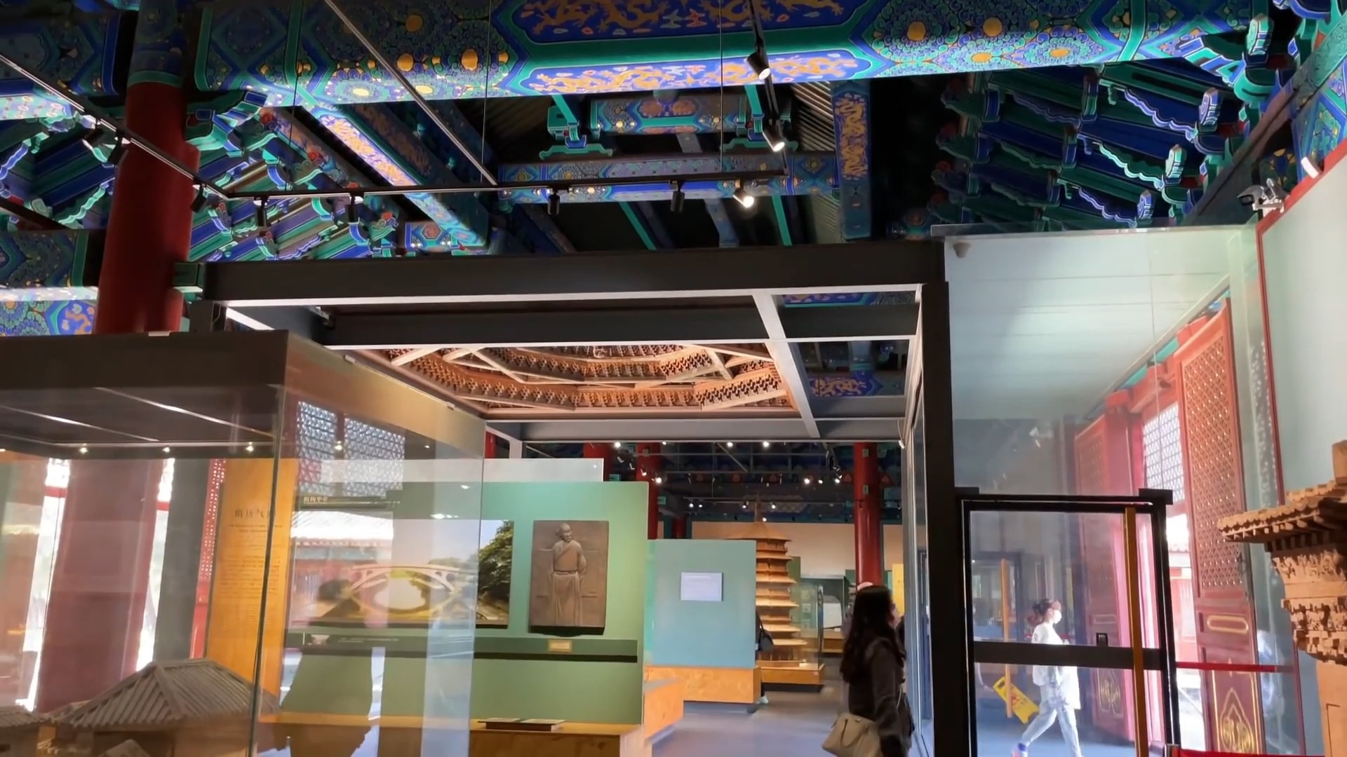 北京古代建筑博物馆镇馆之宝"隆福寺正觉殿的藻井"