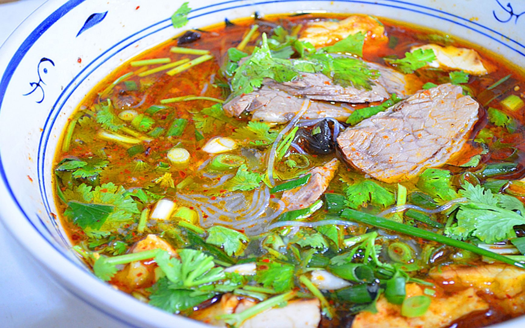 西安美食小吃水盆牛肉详细家庭做法 汤鲜肉烂香气扑鼻 味道撩咋咧