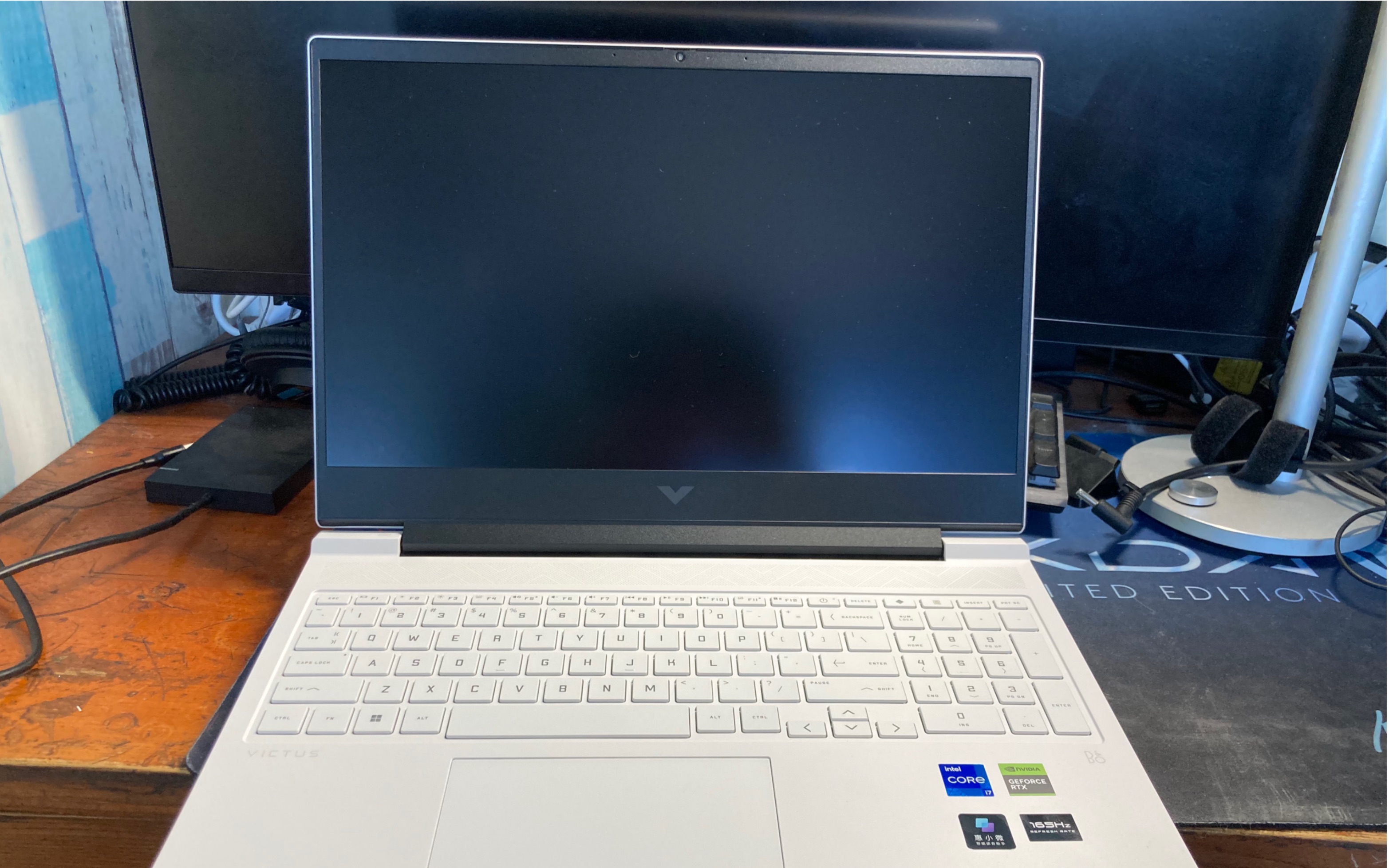 2023年比较罕见的白色游戏本,惠普光影精灵9 13700hx 冰魄白