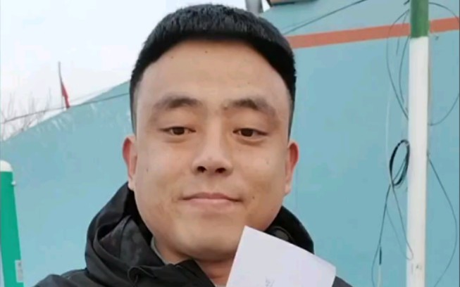 张先生又出来签名啦