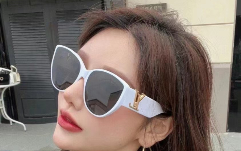 louisvuitton 太阳镜z1733e,lv墨镜,时尚板材太阳镜,非常显脸小#高