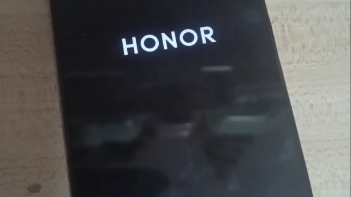 荣耀x30i手机开机 电量低(注:这是闲鱼转载的视频,我没拿到这个手机)