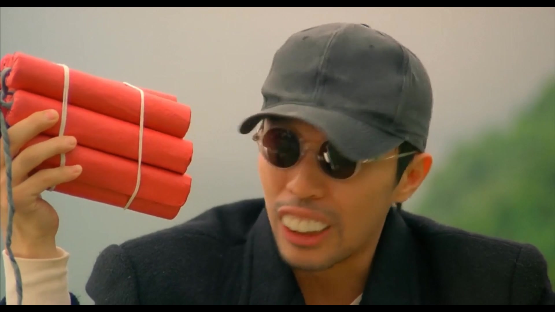 回魂夜:整部电影最搞笑的一段了,笑到肚子抽筋.