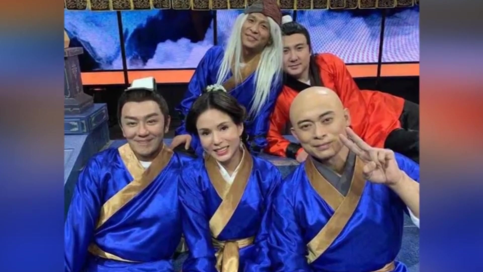 07 97版《天龙八部》演员重聚,李若彤陈浩民合照依旧神仙颜值.ts