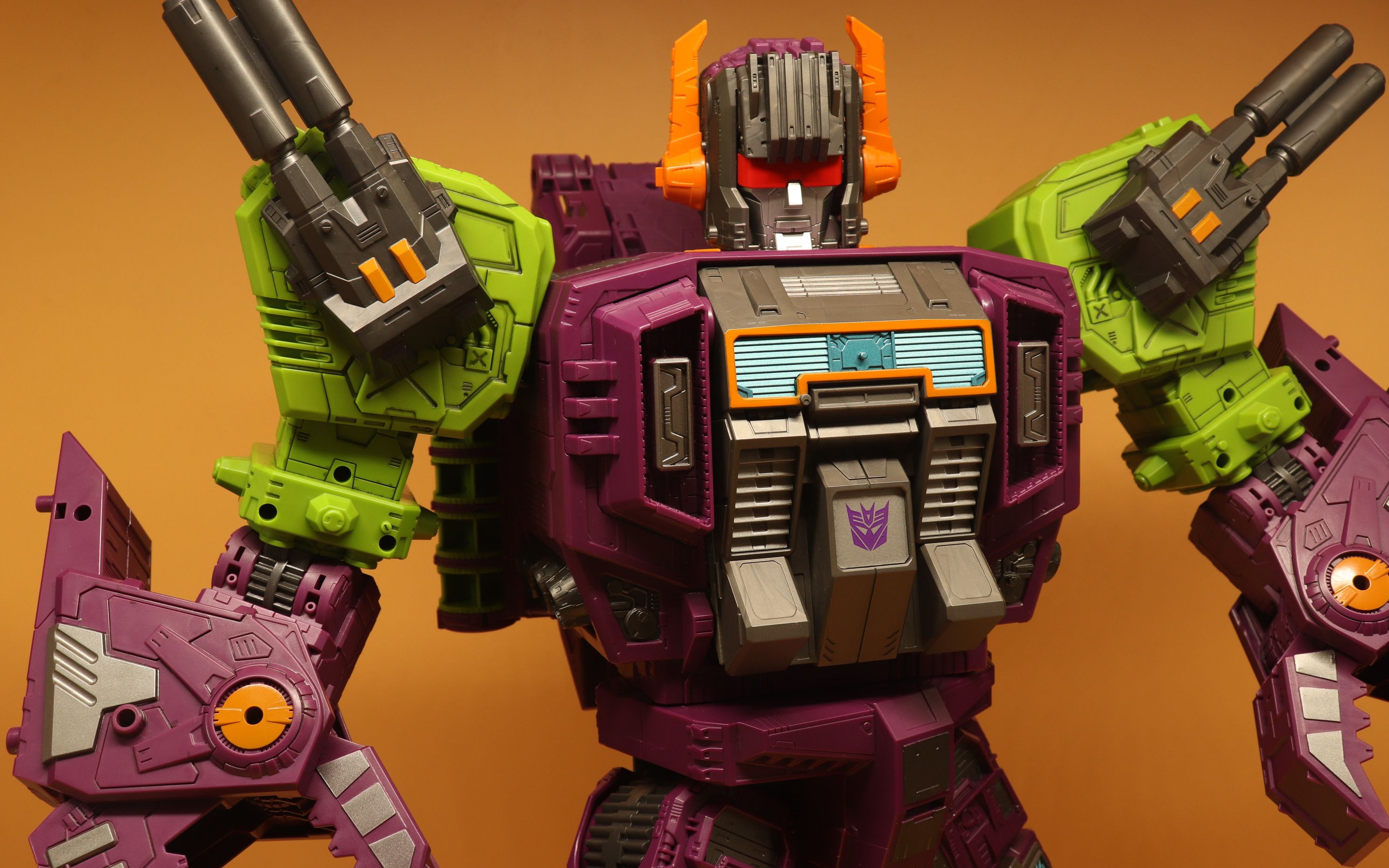 【一游世界】变形金刚 地出 泰坦级萨克巨人