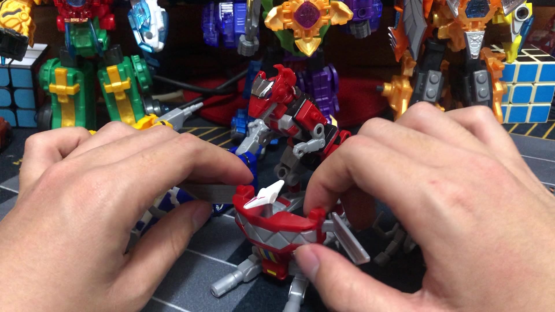 活动作品怀旧玩具说90后童年最喜欢的巨大合体机器人万代拼装食玩大兽