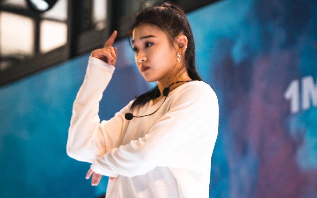 笑眼妹yoojunglee编舞魔力红payphone