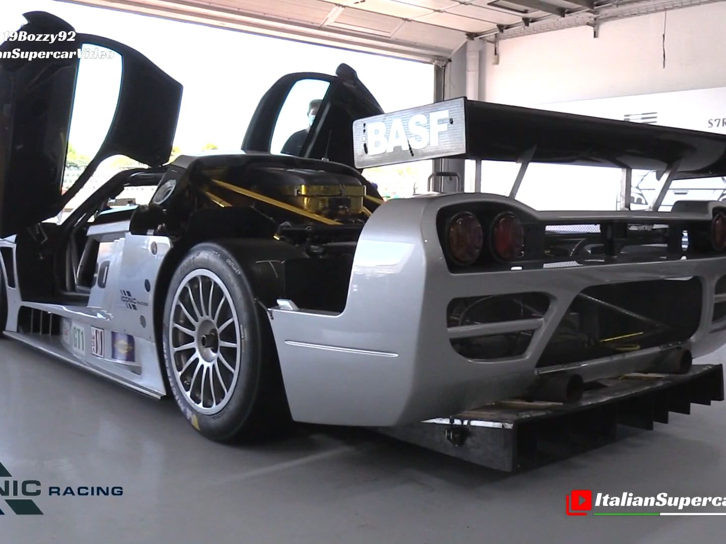 2004款 Saleen S7R EVO GT1 "Acemco":赛道上的王者!保罗ⷩ‡Œ卡德赛道试驾,带你感受速度与激情的巅峰!哔哩哔哩bilibili