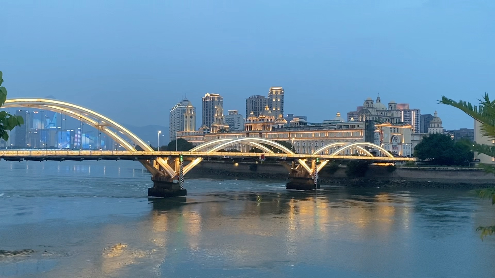 记录一下今天的解放大桥开灯;闽江的风也很舒服嘛～_哔哩哔哩_bili