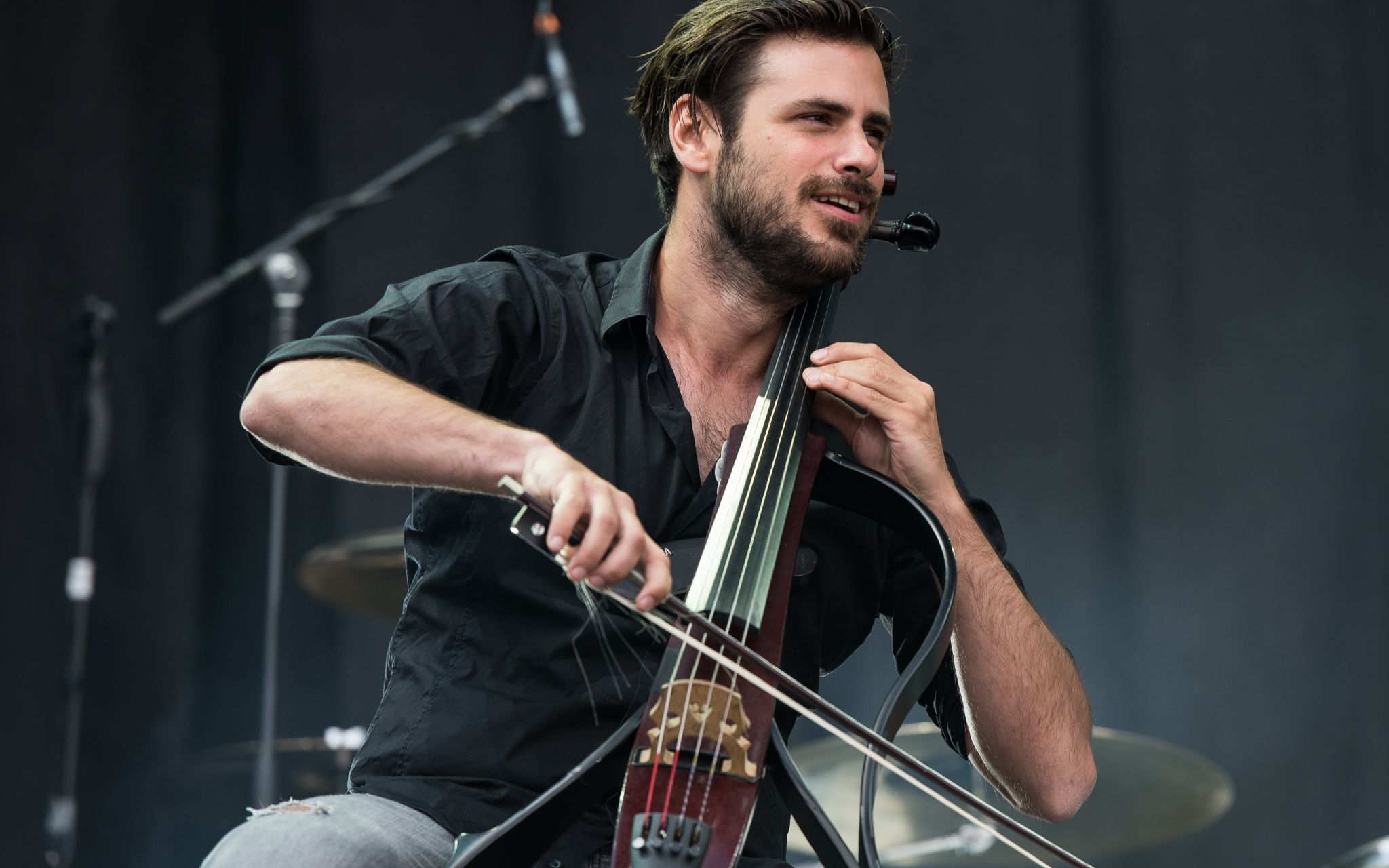 豪瑟《多吻我一点》给你带来热恋的感觉