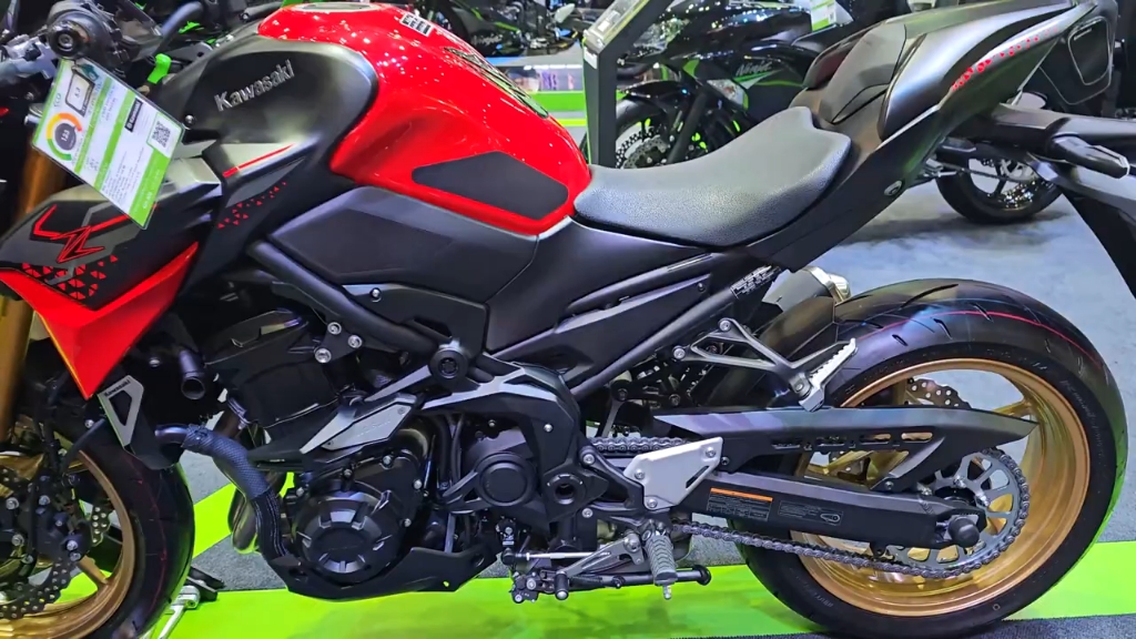 川崎 z900 sp 爆竹红/金属火花黑