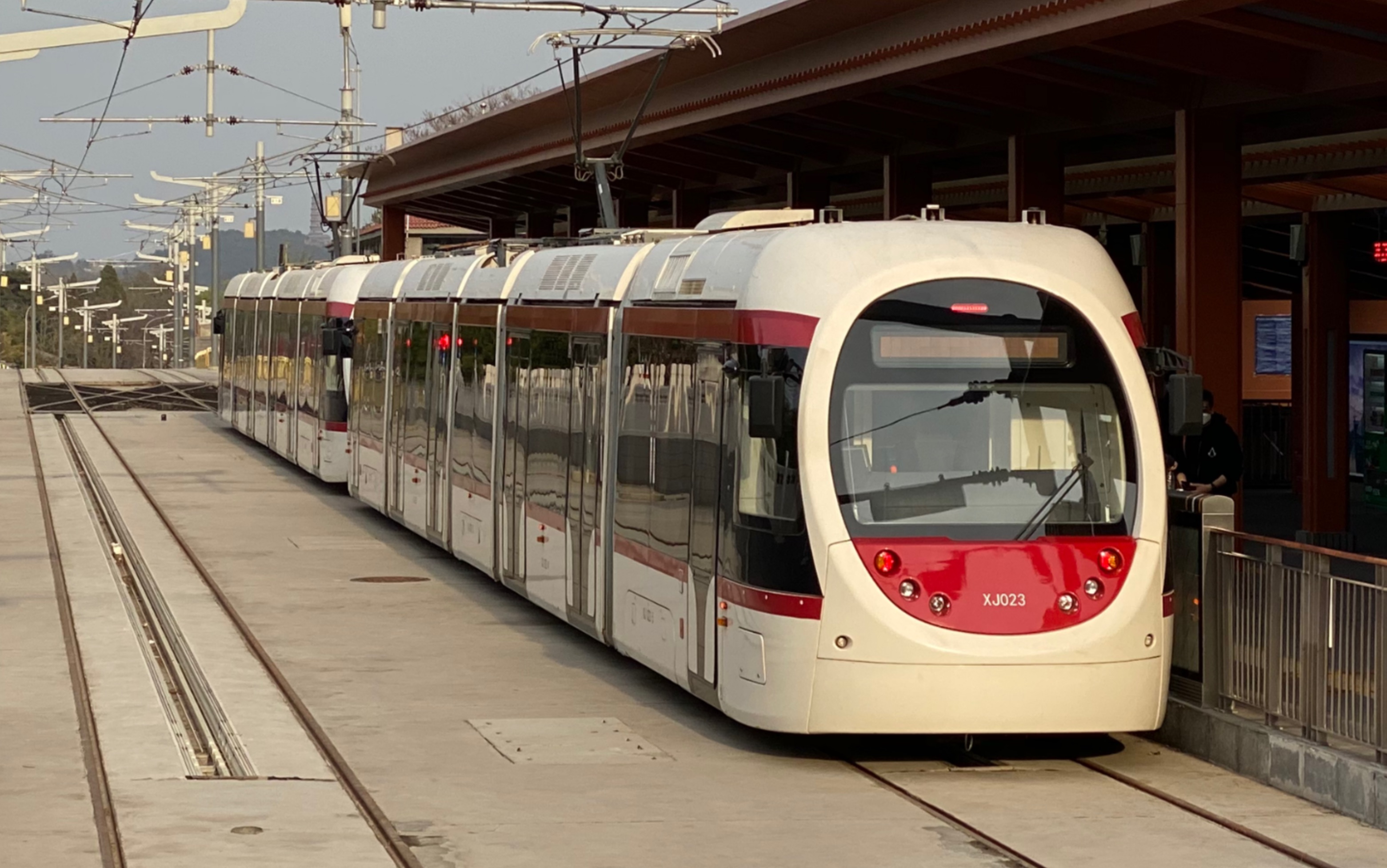 北京地面电铁西郊线去香山喽铁道迷现代有轨电车