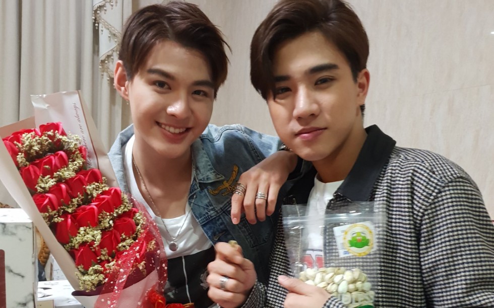 (泡芙明明)之喜欢呀,是清风,是朝露,是千千万万人里,再也装不下其他.