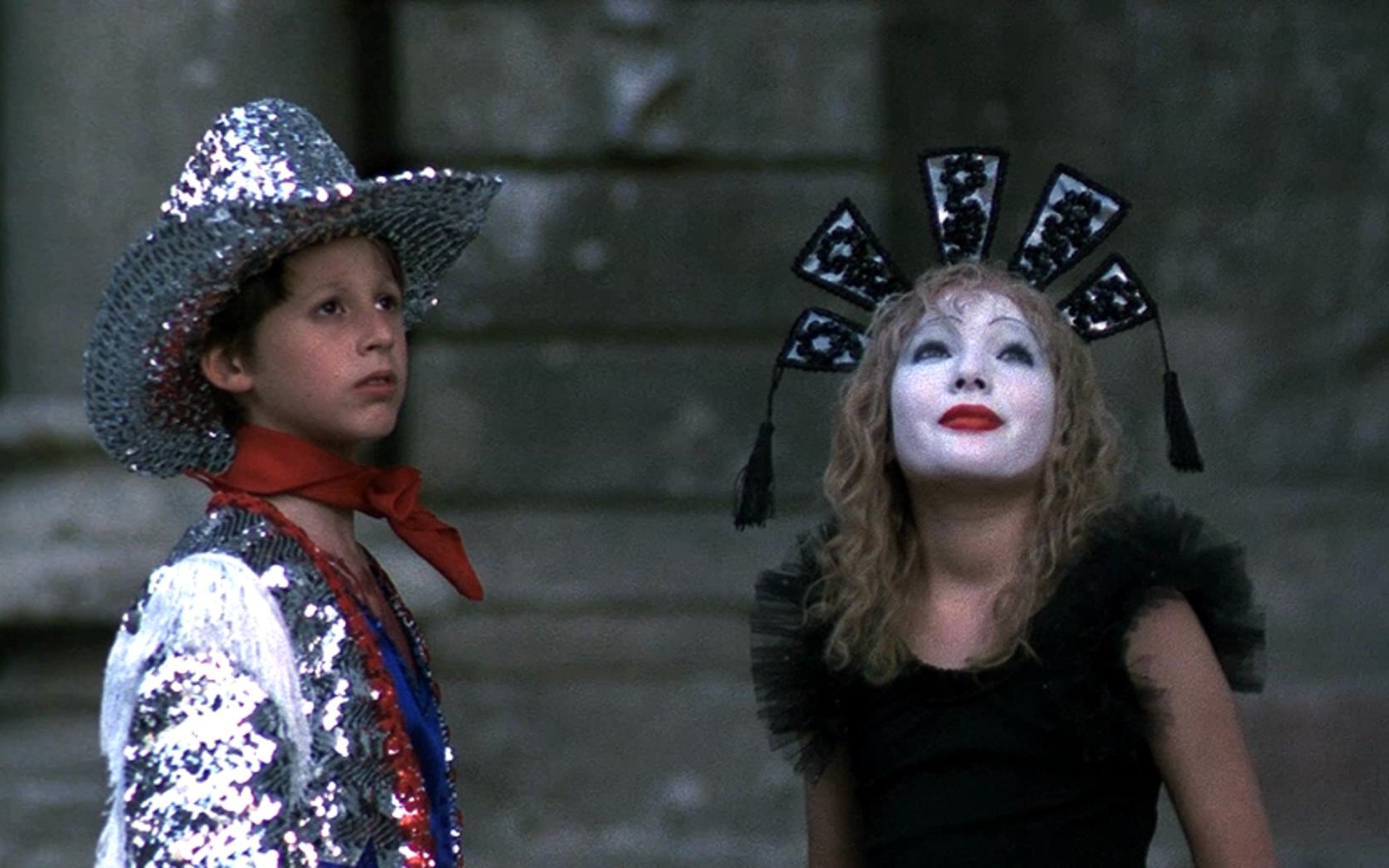 【撩客妹妹】3分钟看完cult片巅峰之作《圣血》,你的手是你女友的