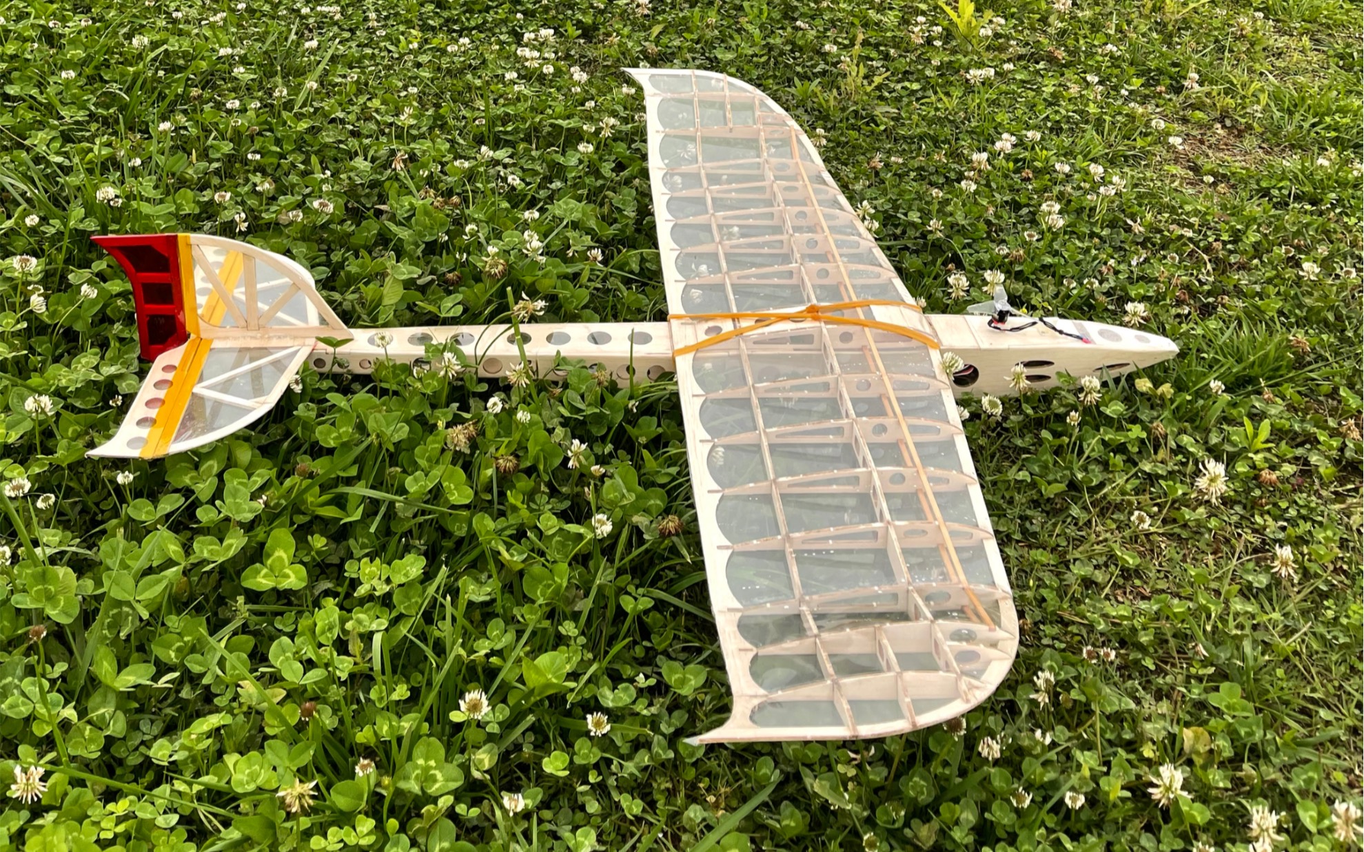 自制轻木航模:986mm翼展的飘飘机_哔哩哔哩_bilibili