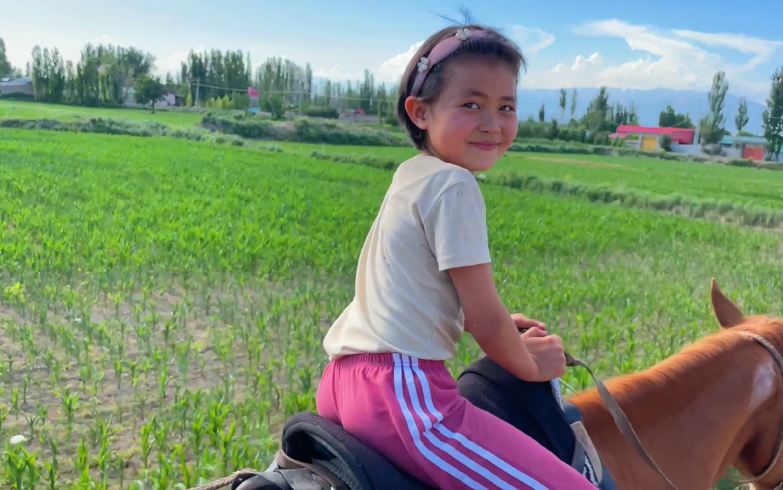 哈族七岁小姑娘_哔哩哔哩_bilibili