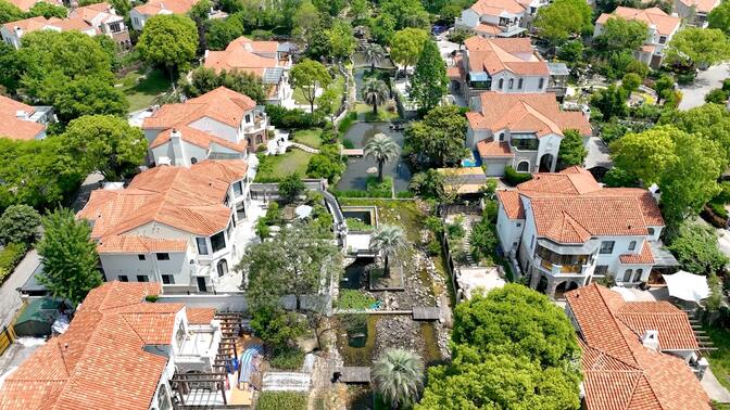 航拍绿地21城别墅区