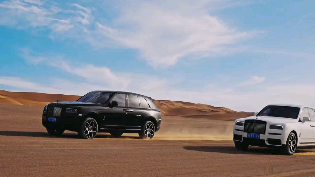 地表最贵suv劳斯莱斯库里南越野,强者无需多言.