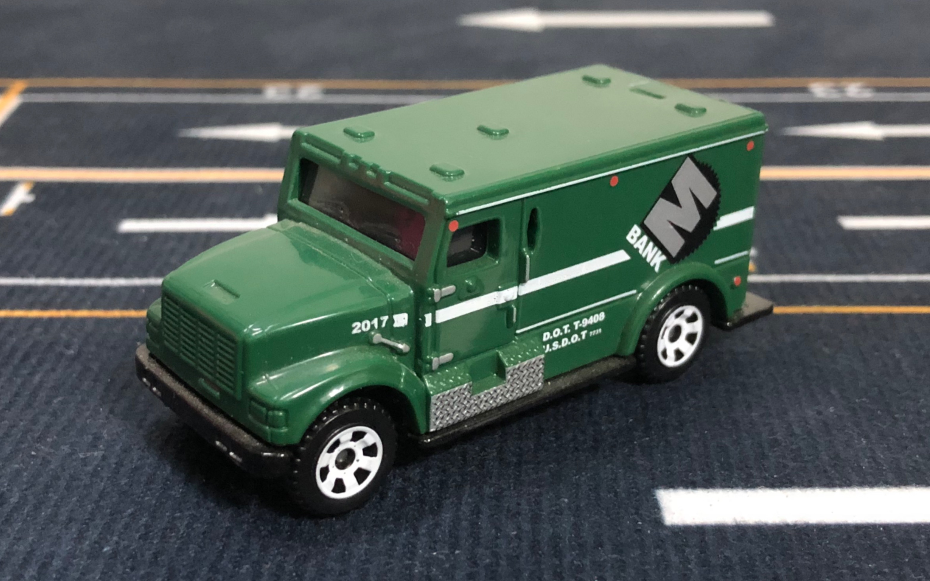 火柴盒 matchbox 装甲运钞车 armored car