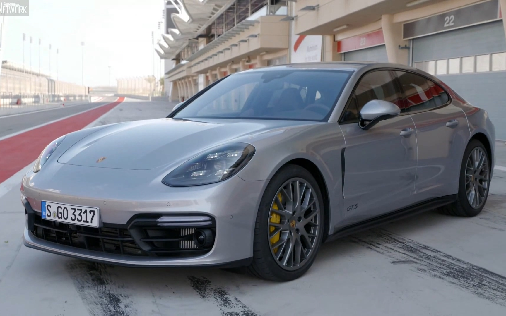 2019 porsche panamera gts   gt-silver metallic   exterior