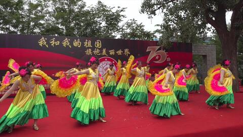 双扇舞《我和我的祖国》