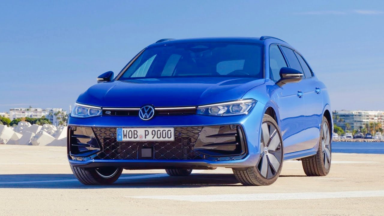 2024大众帕萨特,reef blue礁石蓝金属色外观,内饰