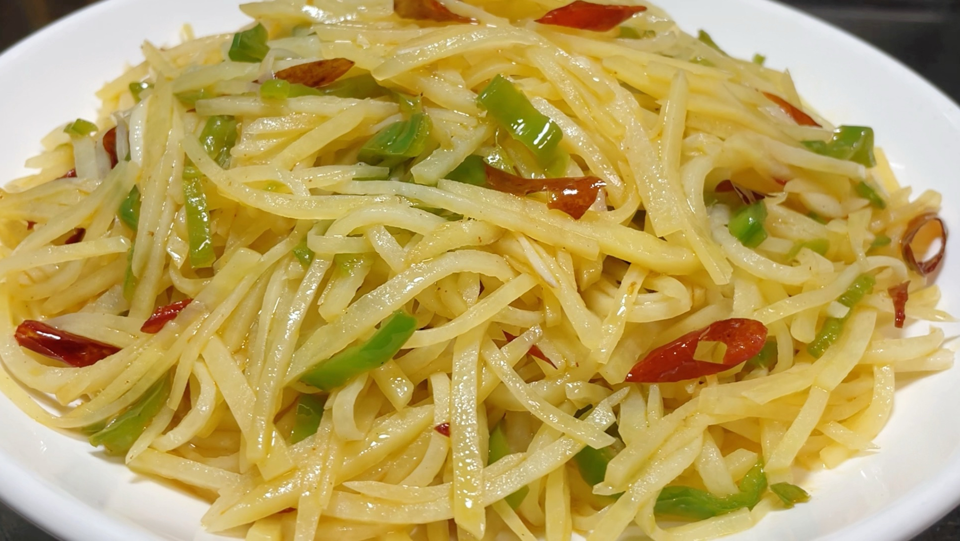 酸辣土豆丝，酸辣爽脆，开胃又下饭