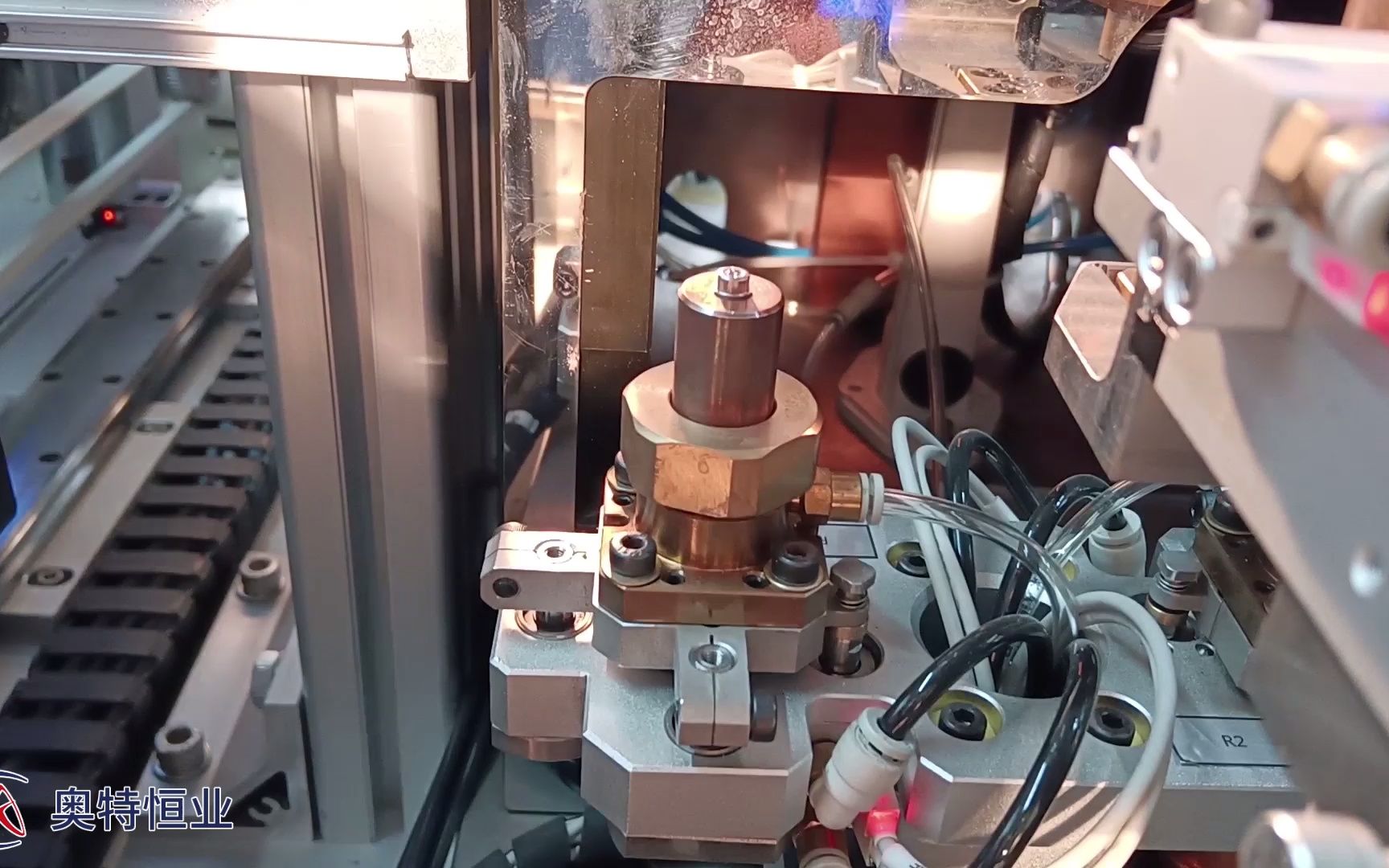 高效封帽机带烘烤 to46封帽机 to56封帽机 自动封焊机 高速封帽机