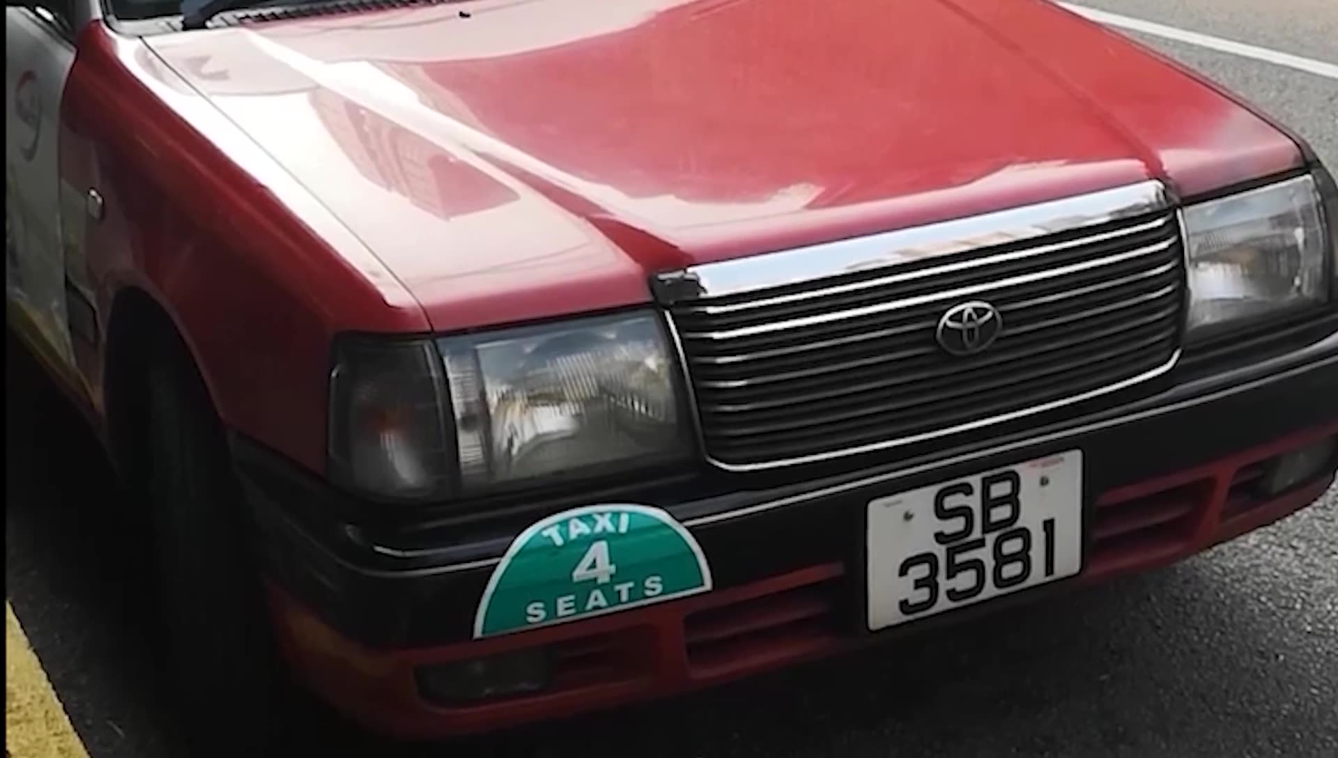 在香港只有你有钱,车牌号可以自己编,猜猜最贵的28号车牌多少钱?