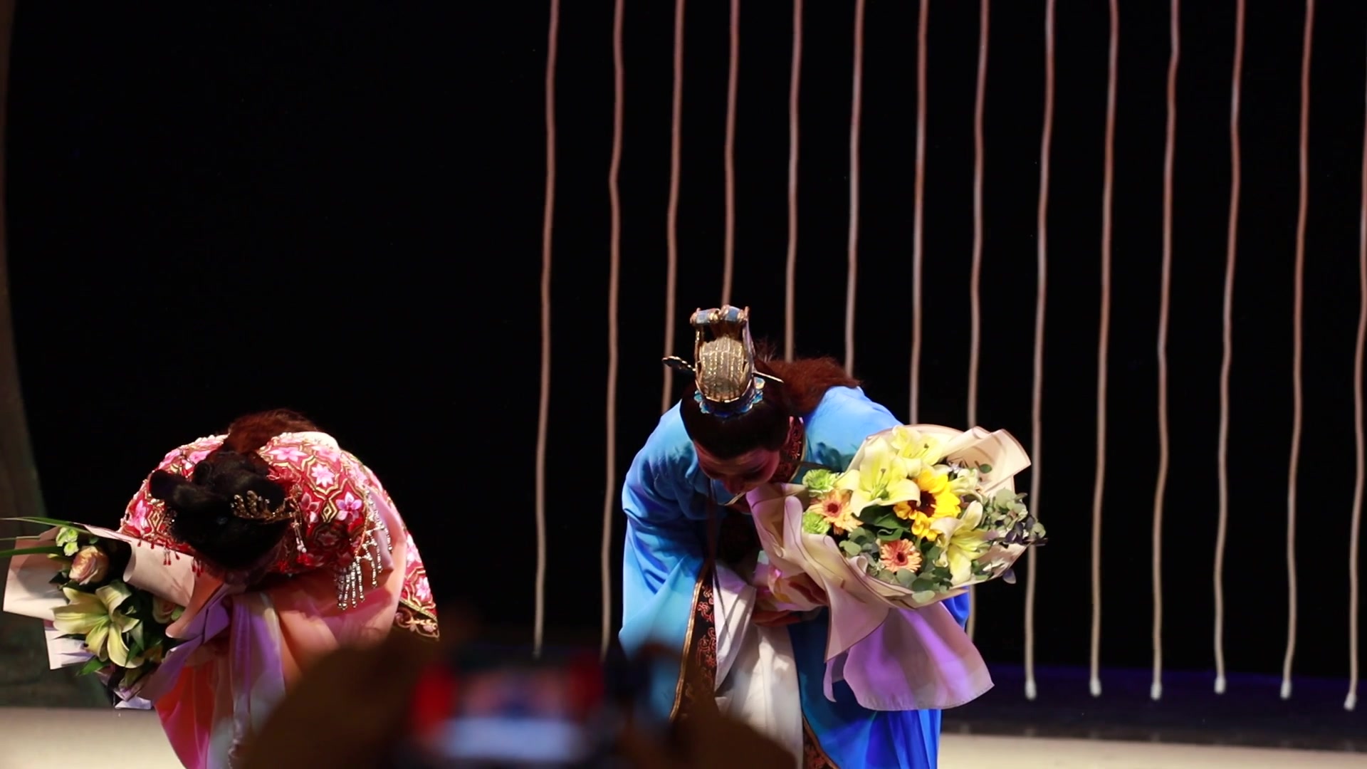 04.16 越剧《孔雀东南飞》谢幕