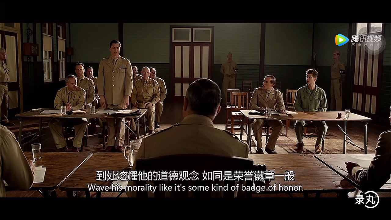 《血战钢锯岭》多斯被告上军事法庭，一战老兵亲爹来救场