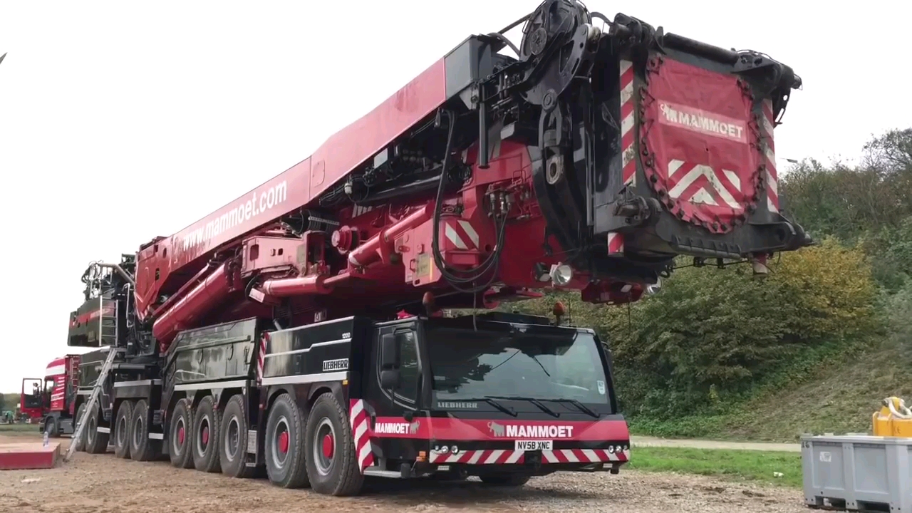 利勃海尔ltm11200-9.1全地面起重机解体