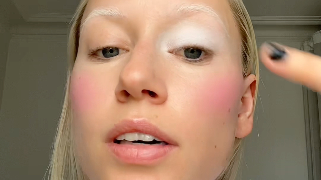 白色眼影 镜面唇釉