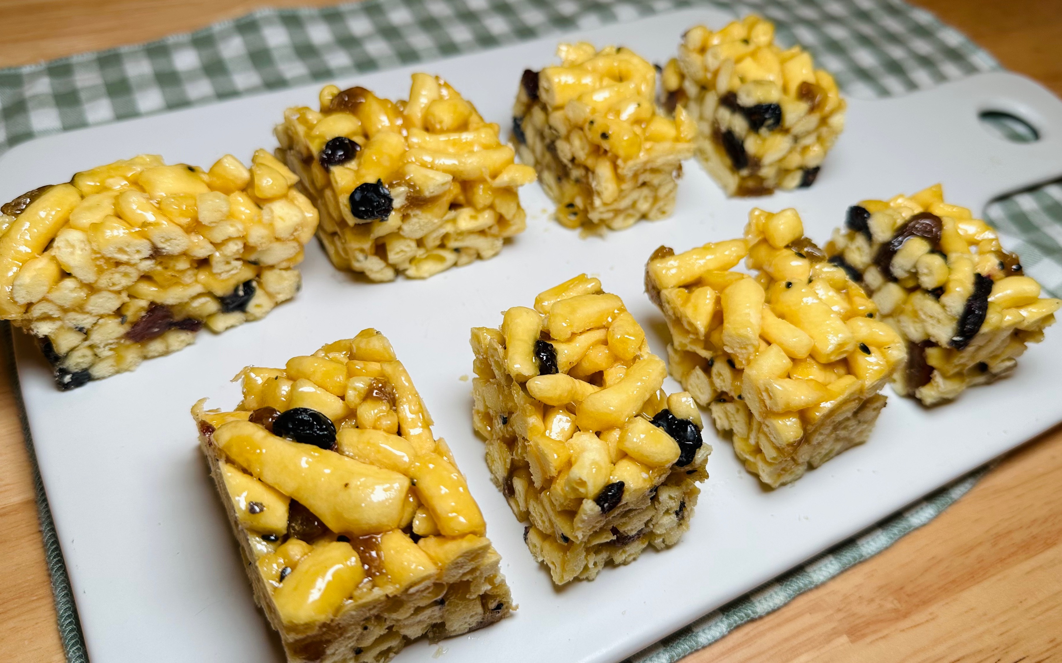 你做的沙琪玛总是一切就散?还返沙?酥软香甜拉丝的秘诀在这里!