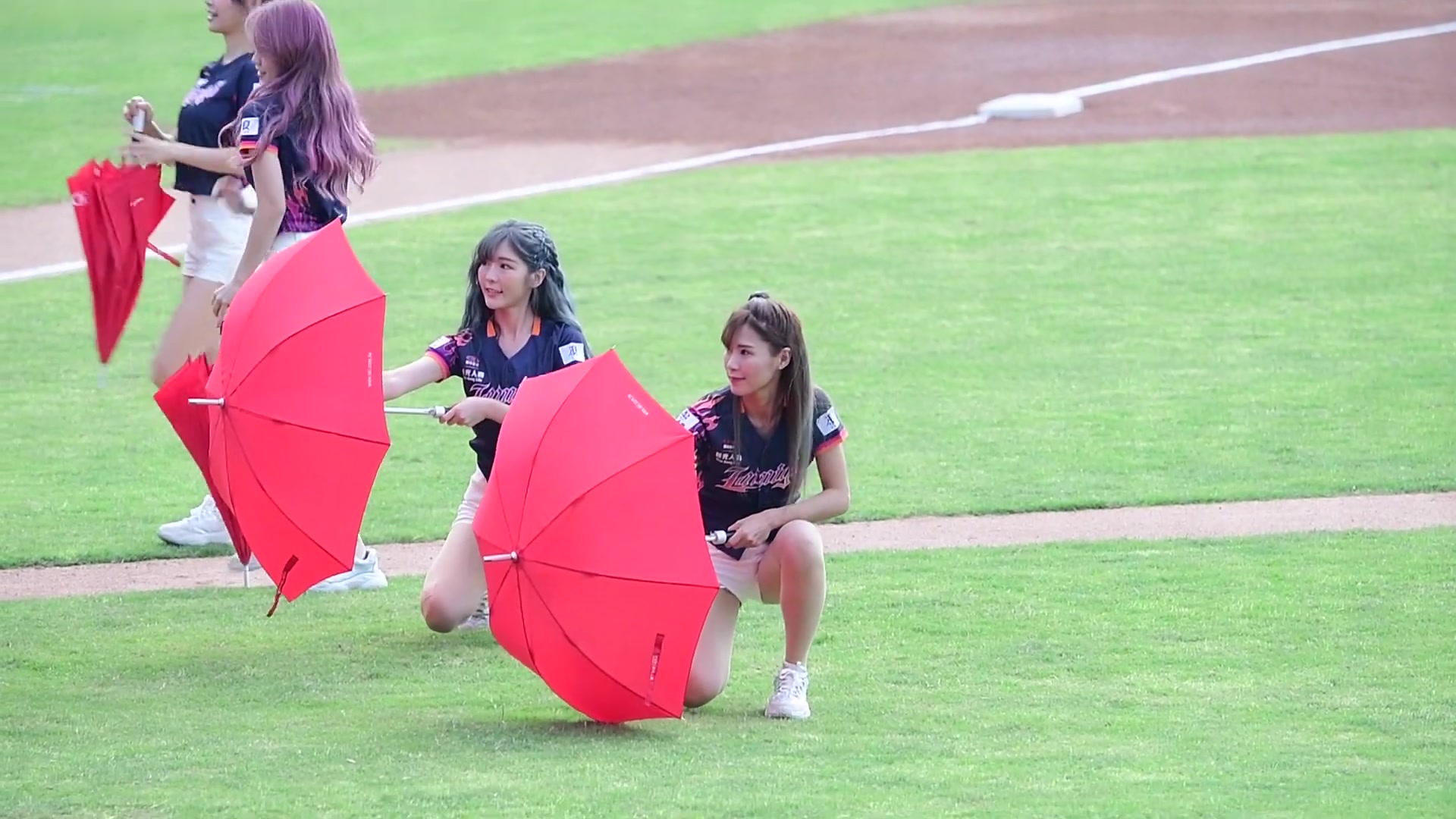 乐天女孩1 20190601 lamigirls mia 沐妍 开场雨伞舞