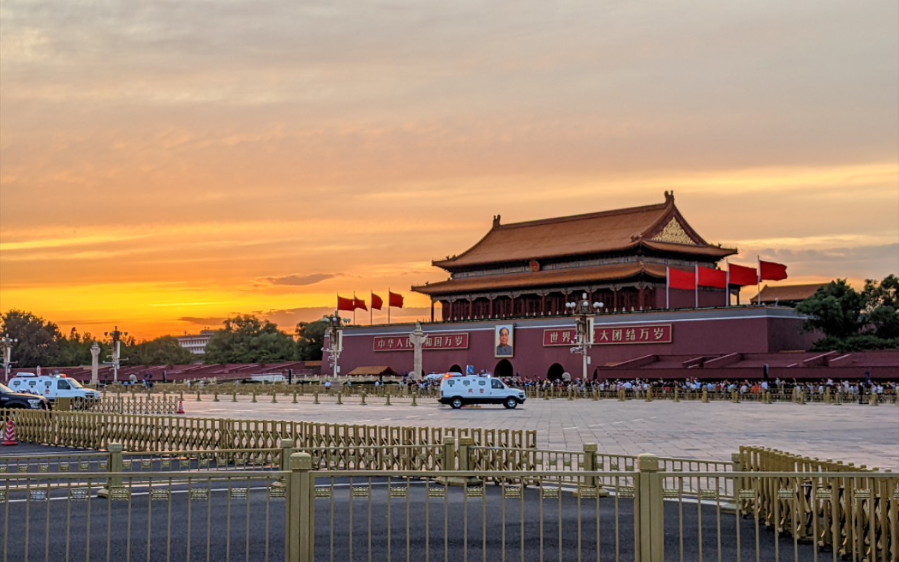 盛世华夏吾辈当自强