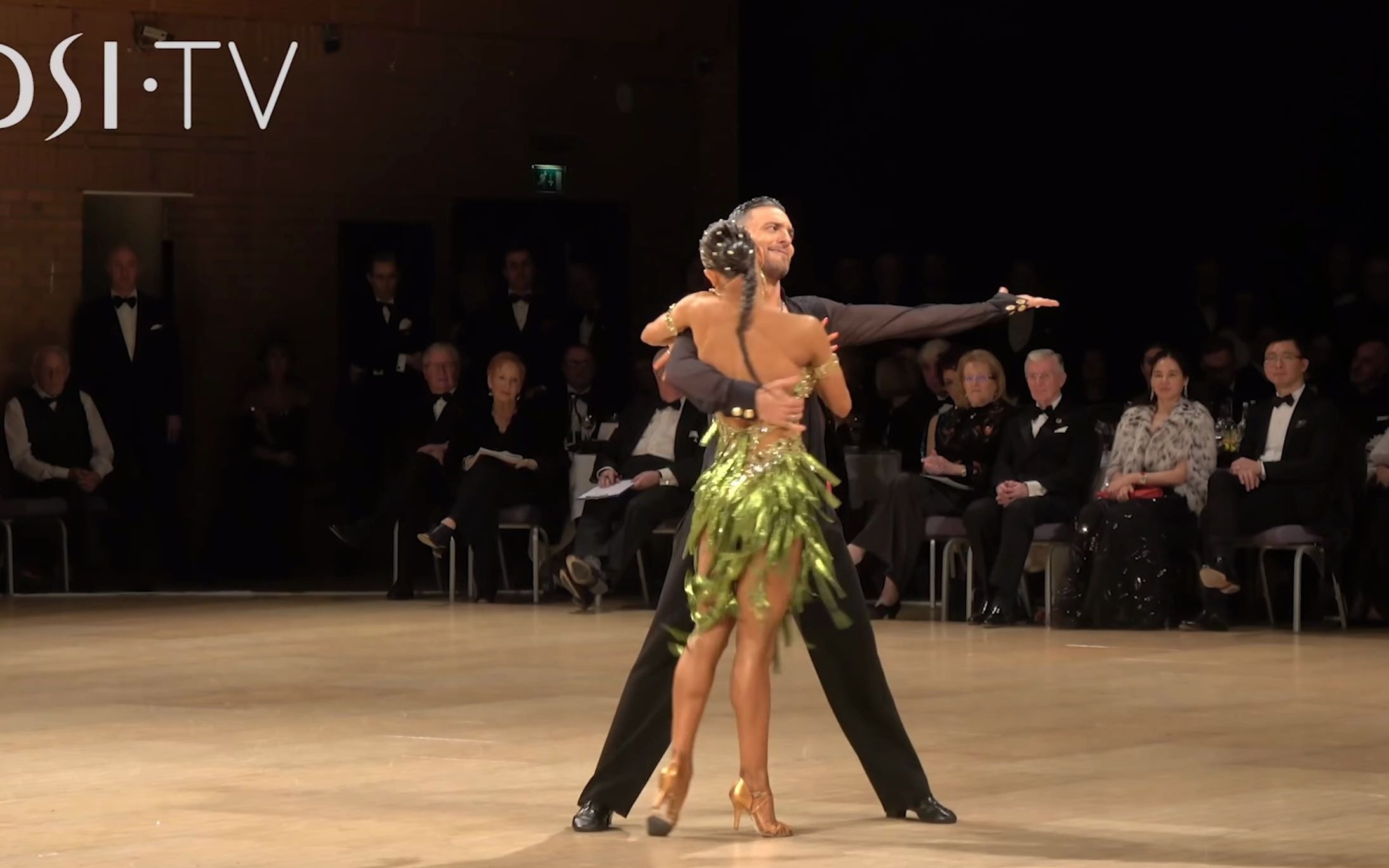 [图]拉丁舞 表演！恰恰恰~大师献跳Stefano Di Filippo & Dasha Presentation Dance UK Open 2019 DSI TV