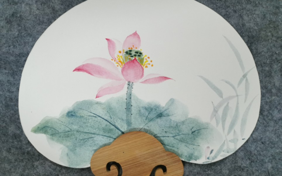 【国画】炎炎夏日,手绘一把写意国画荷花团扇,清凉整个夏季