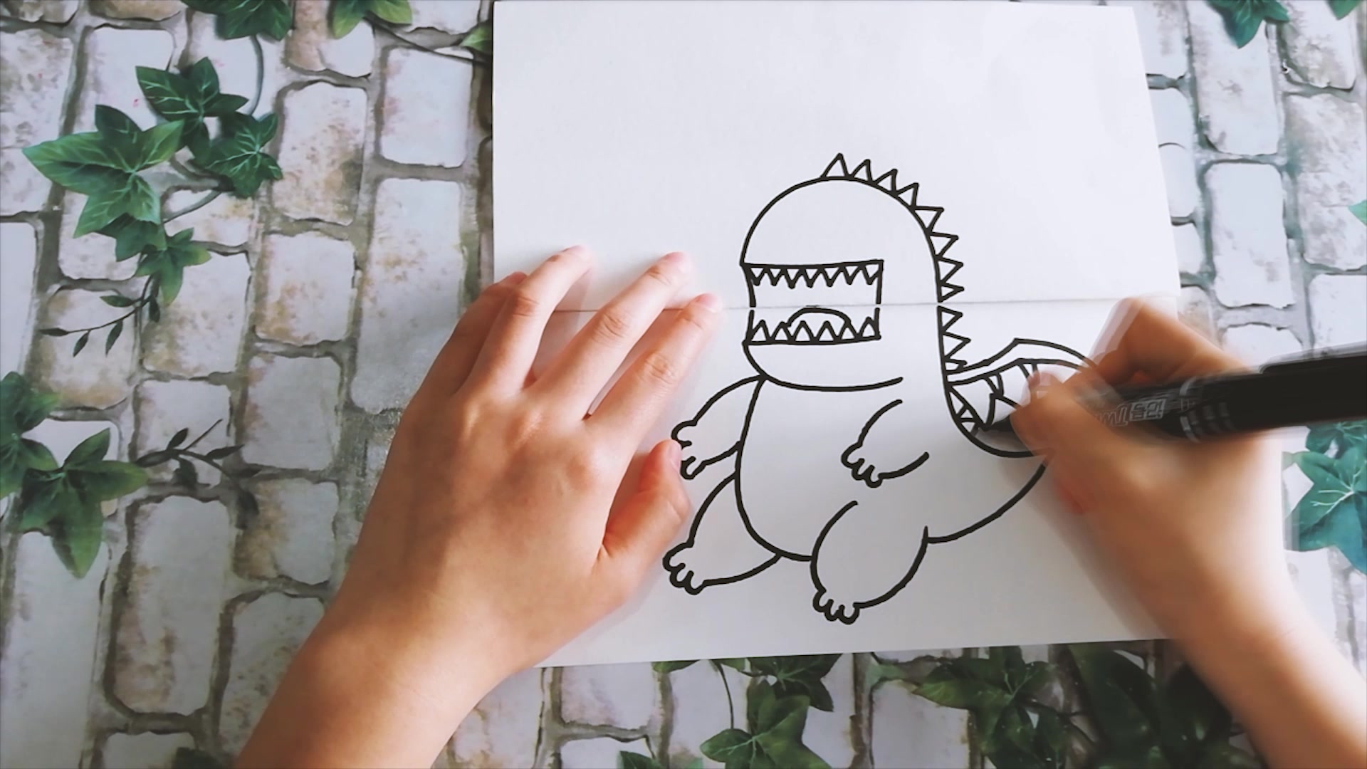 k/da小组创新成品《小恐龙折叠画》