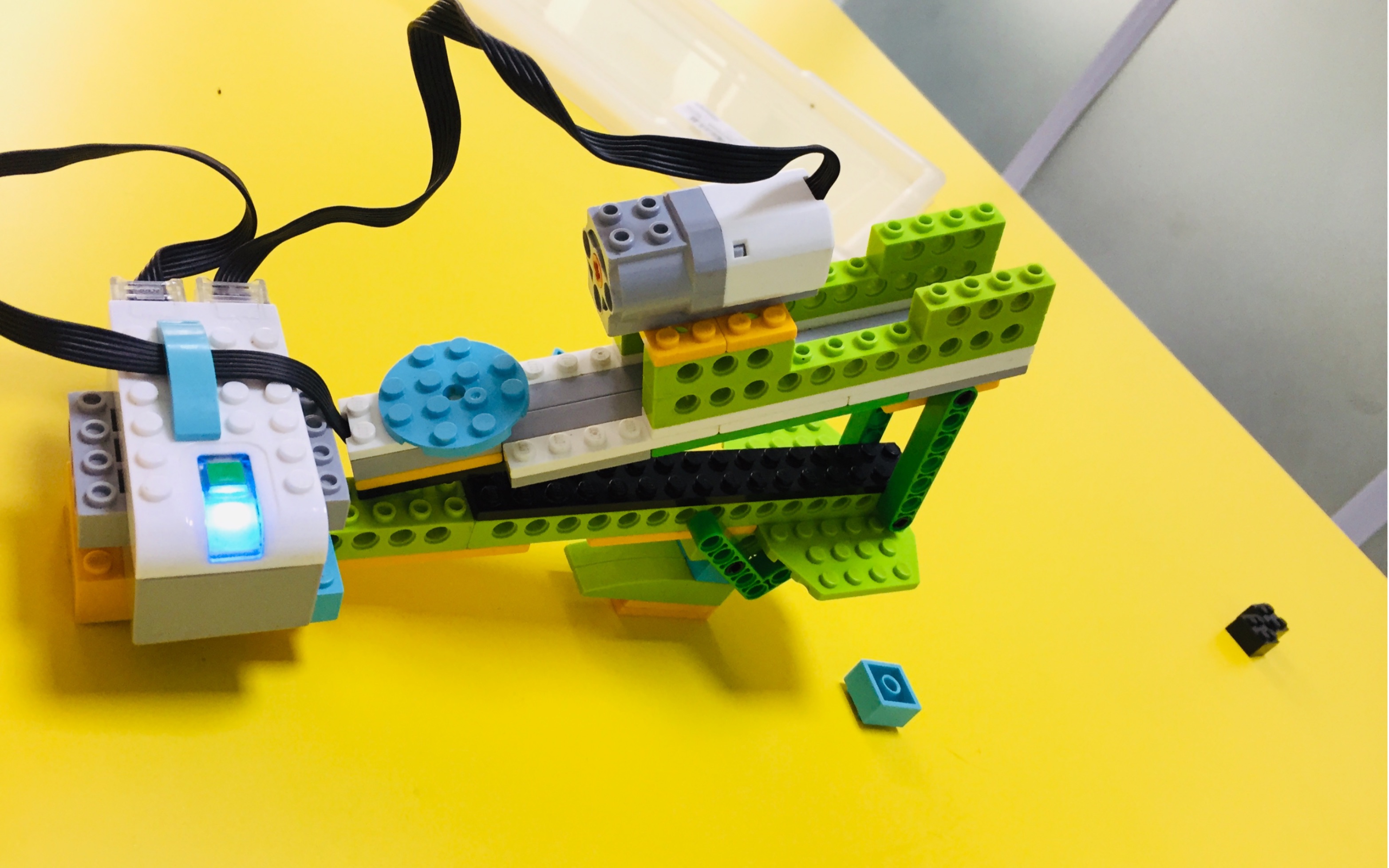 wedo 简易颜色分拣机_哔哩哔哩_bilibili