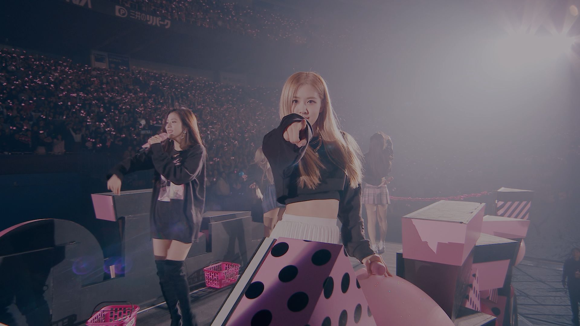 whistle(blackpink arena tour 2018 special final in kyocera dome