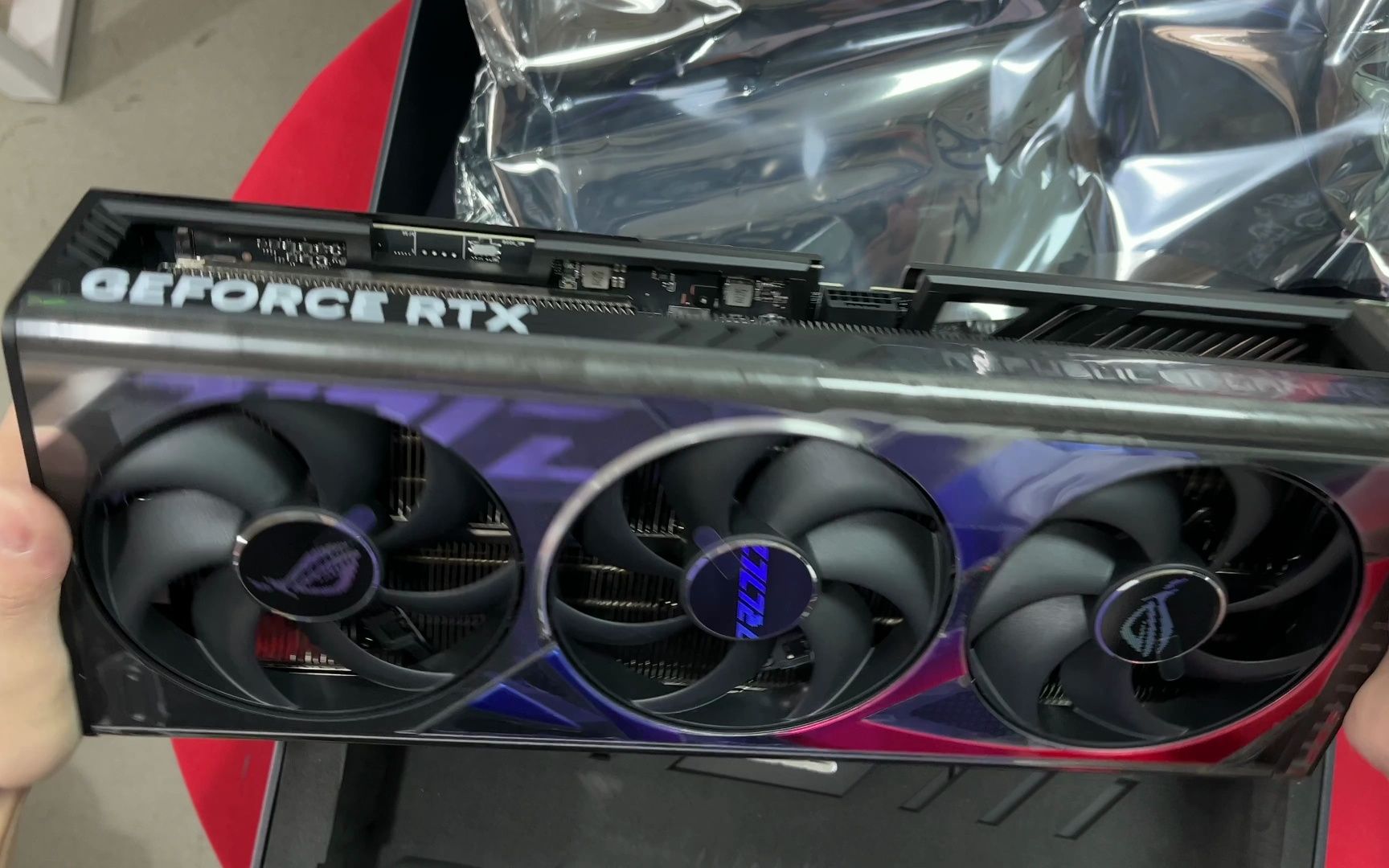 华硕rtx4090猛禽 沉浸式开箱