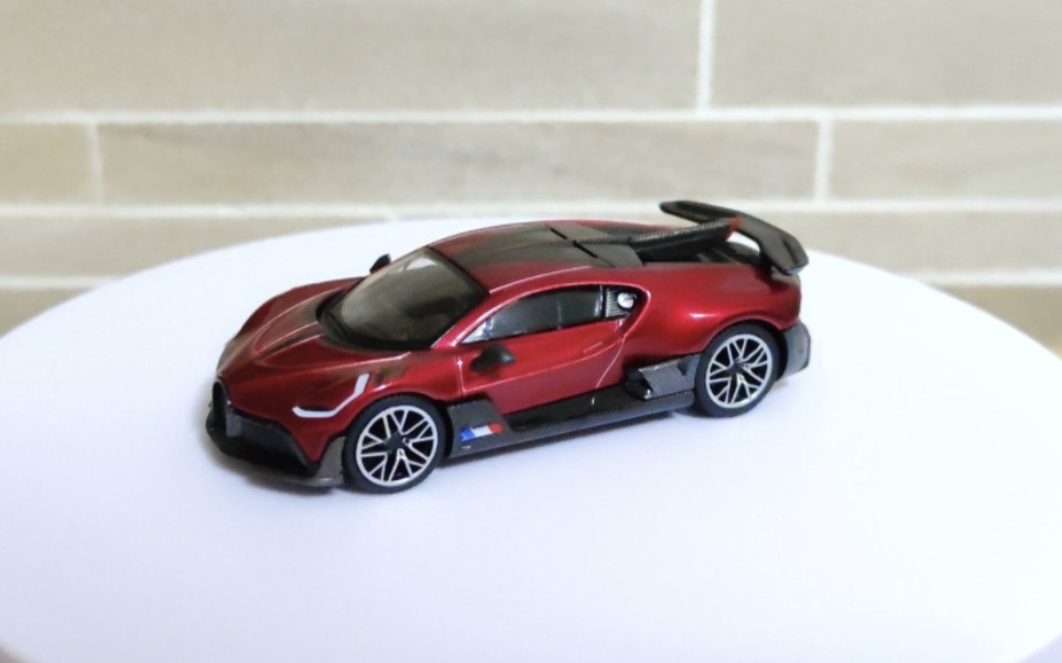 minigt 503 布加迪 divo 金属红