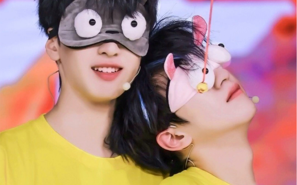 翔霖 啥也不说了,一起疯吧!(蒙眼猜物高清直拍,附赠惊喜未播片段)