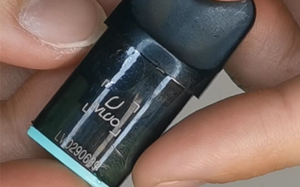 通配柚子的绿箩lvluo烟弹加个贴,打孔注油根本看不出来