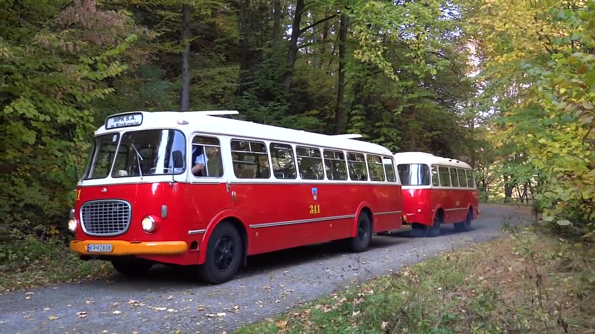 柯罗莎全挂公交车_哔哩哔哩_bilibili